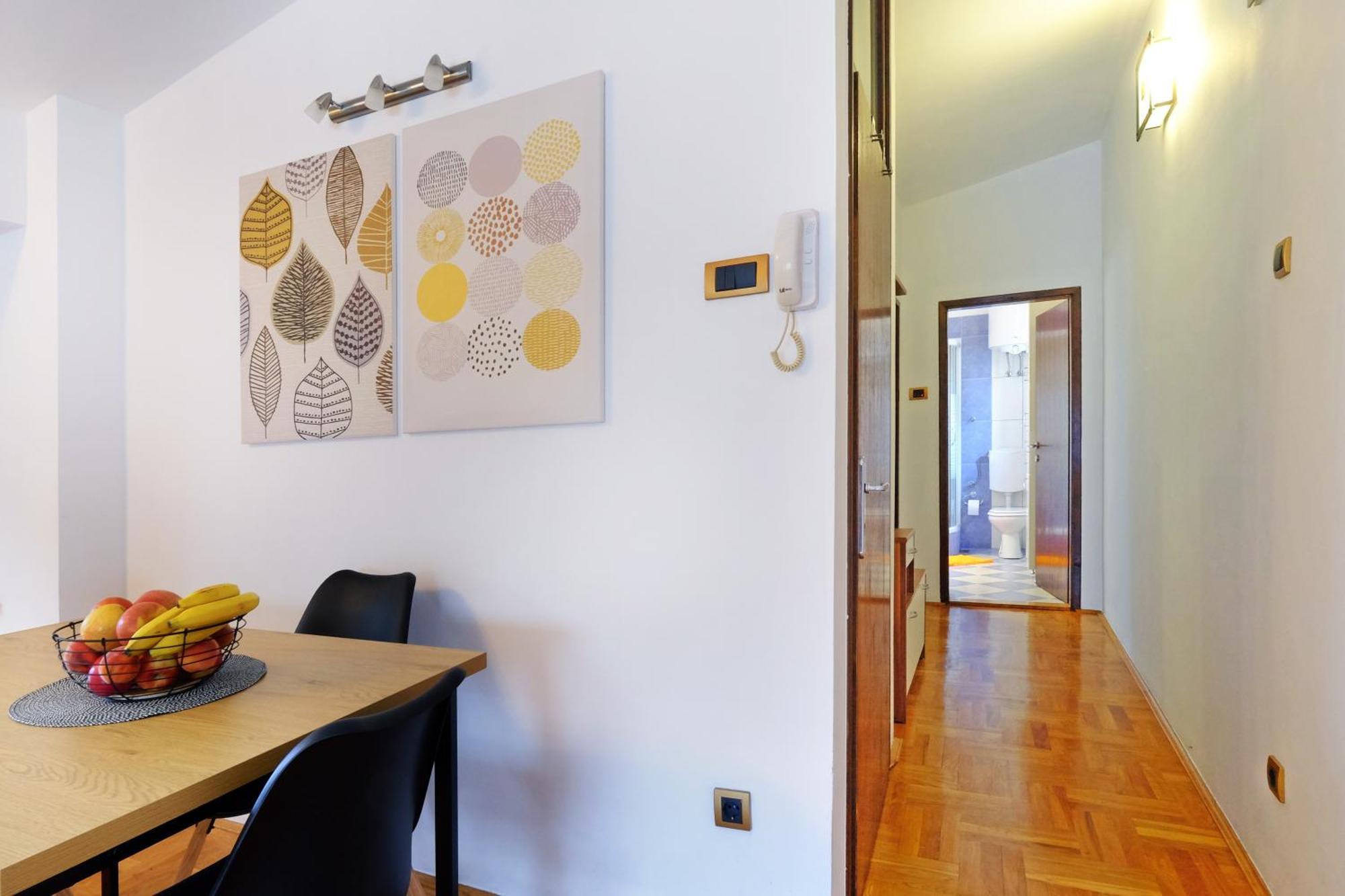 Red Tree Apartment Belgrado Buitenkant foto